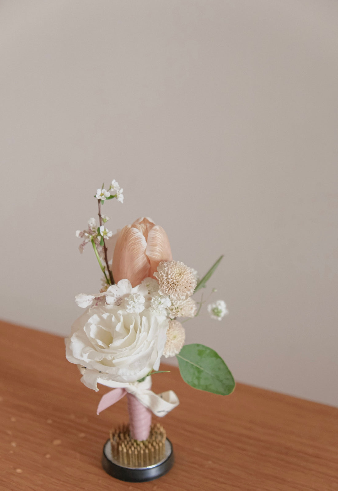 Boutonniere / Wrist Corsages (Fresh flower)