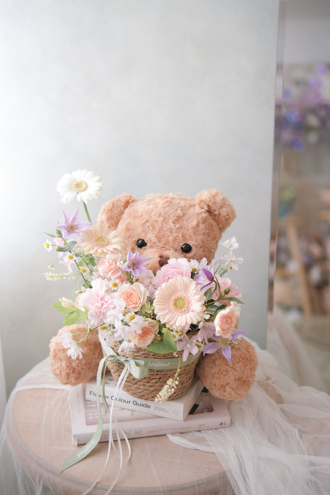 Teddy flower basket 熊抱花籃