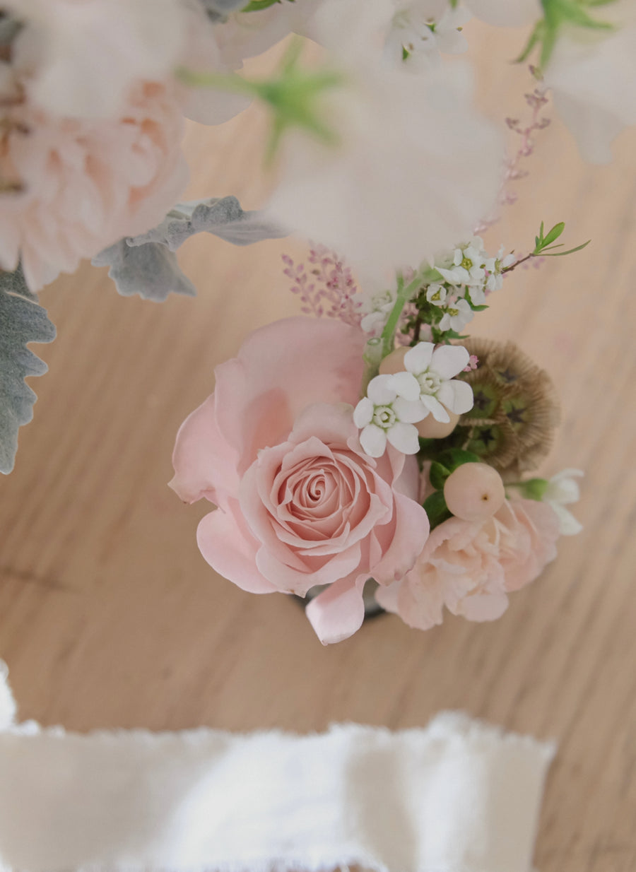 Boutonniere / Wrist Corsages (Fresh flower)