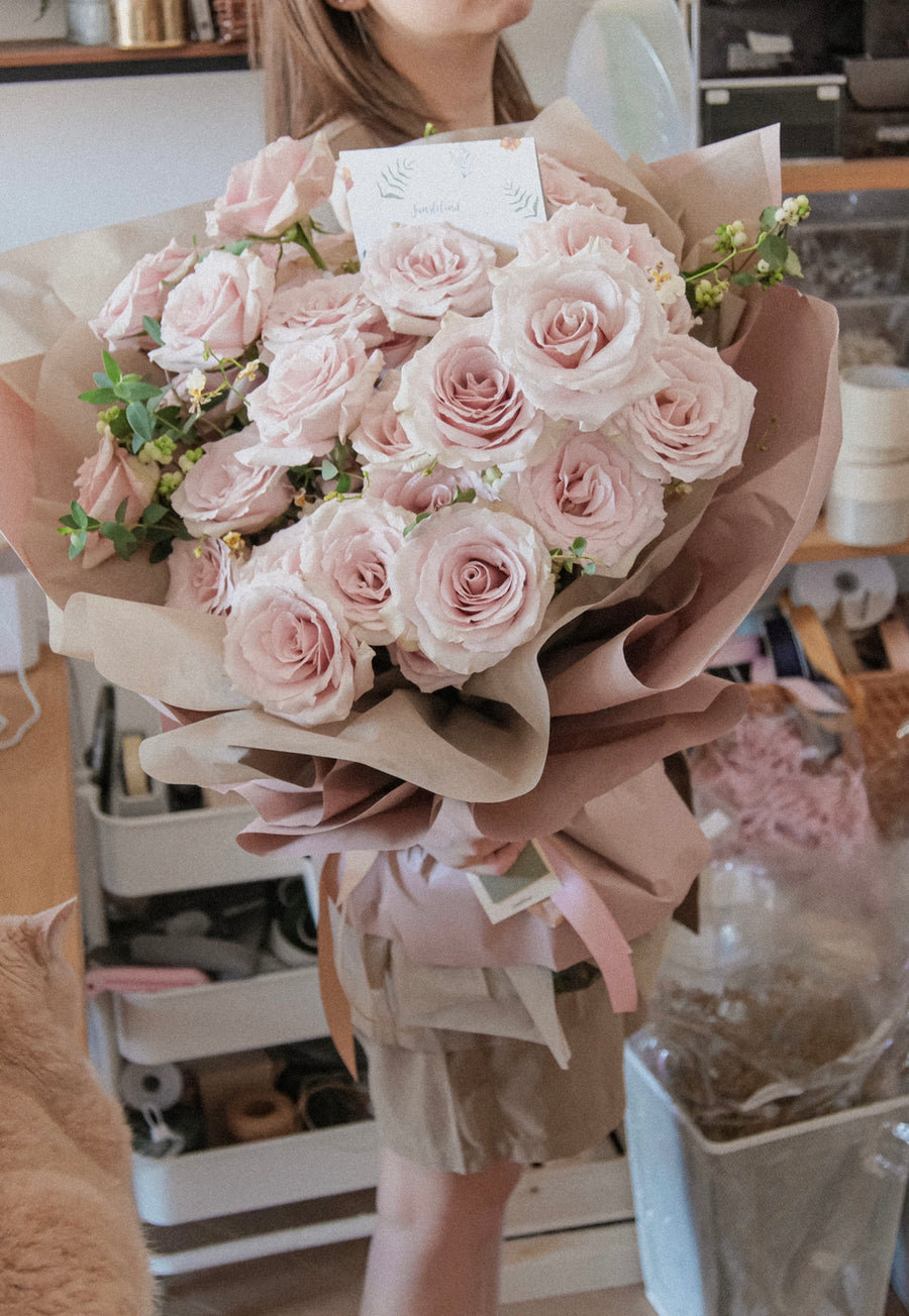 Quicksand Rose Bouquet